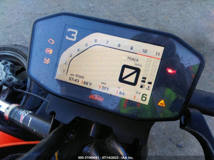 2022 KTM 890 DUKE R - VBKTU940XNM829575