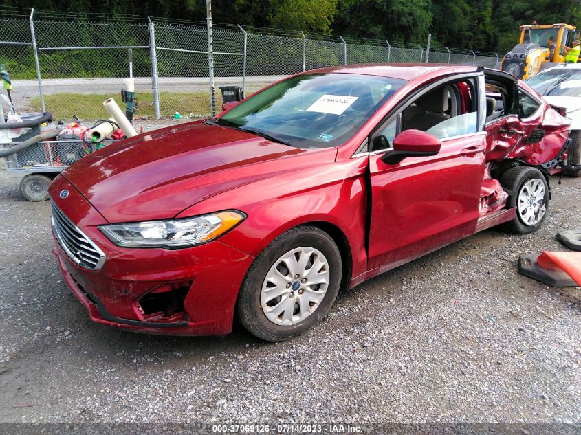 2019 FORD FUSION S - 3FA6P0G79KR102513