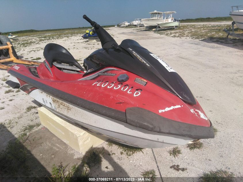 VIN YAMA3134B404 YAMAHA WAVERUNNER 2004 historia del auto Stat.vin