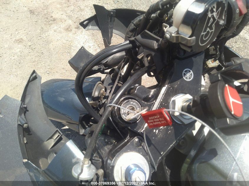 2006 YAMAHA YZFR6 L JYARJ06E06A031299