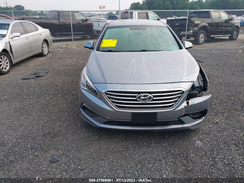 2016 HYUNDAI SONATA 2.4L SE - 5NPE24AFXGH320207