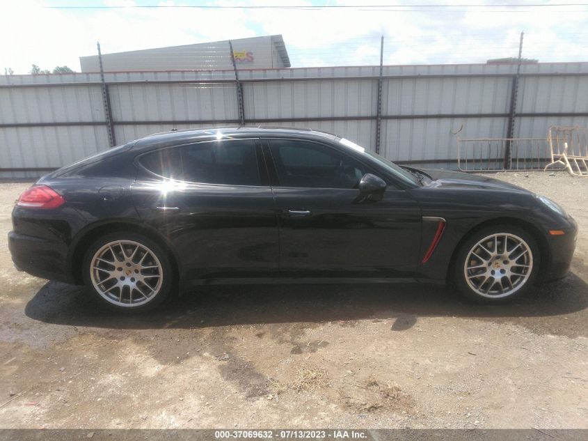 2014 PORSCHE PANAMERA - WP0AA2A76EL010904