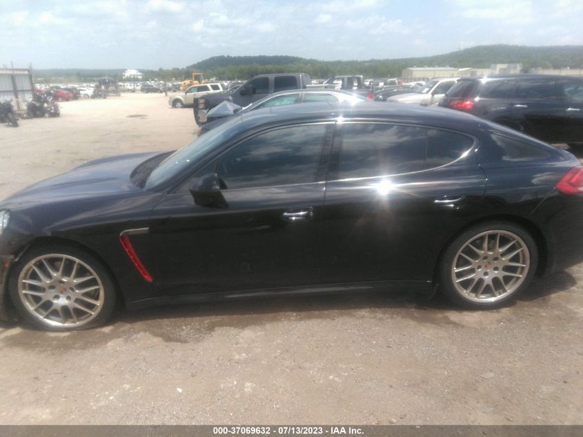 2014 PORSCHE PANAMERA - WP0AA2A76EL010904