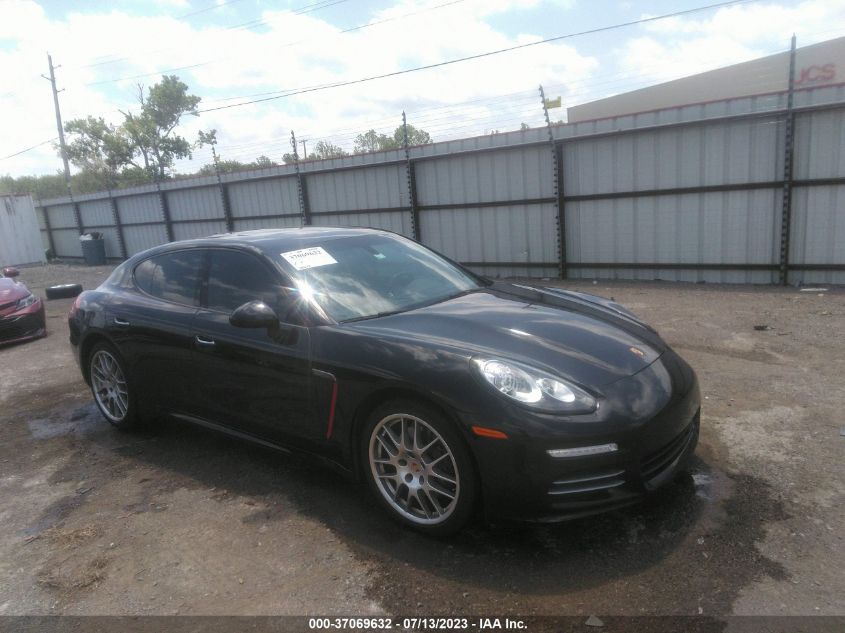 2014 PORSCHE PANAMERA - WP0AA2A76EL010904