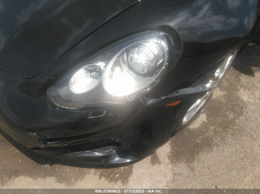 2014 PORSCHE PANAMERA - WP0AA2A76EL010904