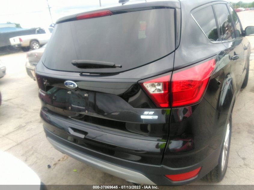 2019 FORD ESCAPE SE - 1FMCU9GD8KUA68987