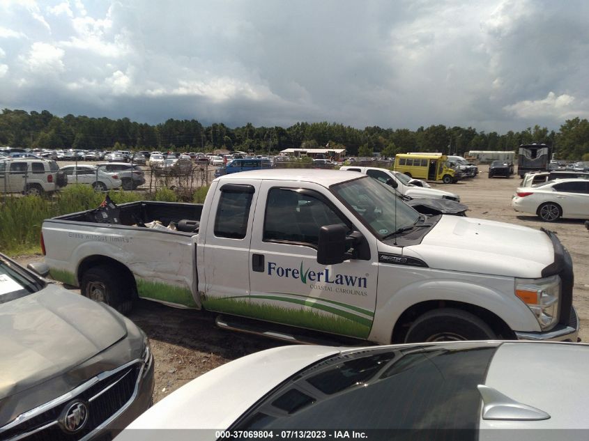 2013 FORD SUPER DUTY F-250 SRW XL/XLT/LARIAT - 1FT7X2A65DEA14963