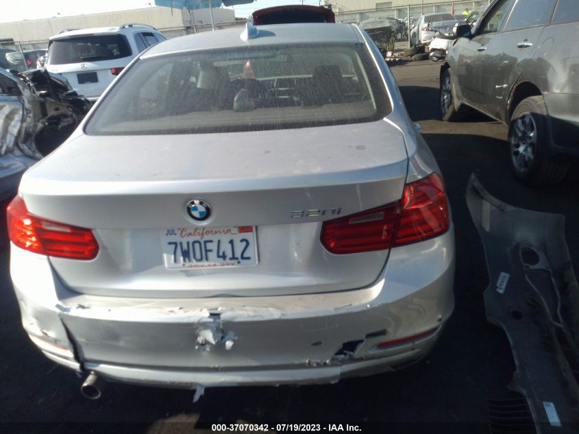2013 BMW 3 SERIES 320I - WBA3B1C51DK128100
