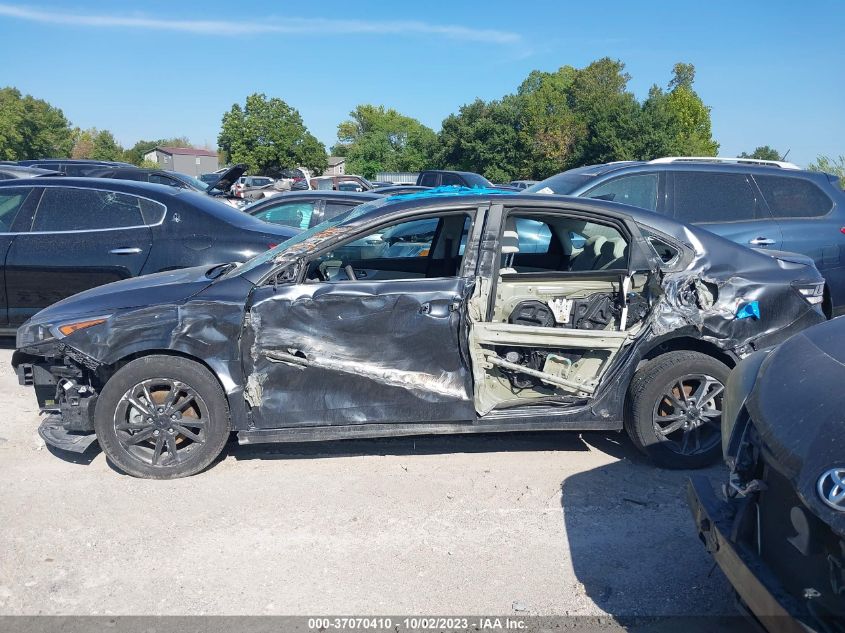 2022 KIA FORTE LXS - 3KPF24AD7NE473972