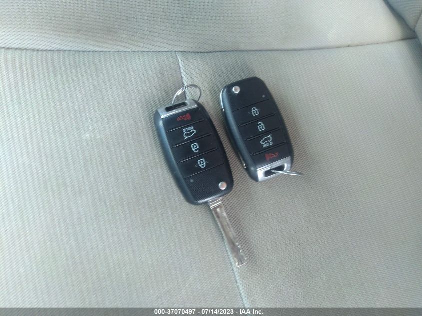 2015 KIA SEDONA LX - KNDMB5C14F6040102