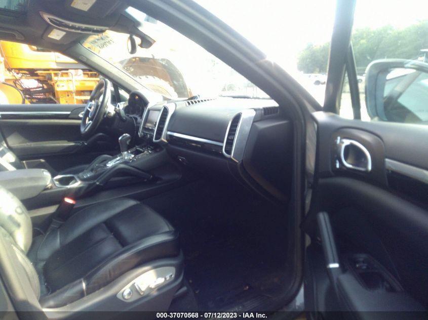 2016 PORSCHE CAYENNE - WP1AA2A22GLA10503