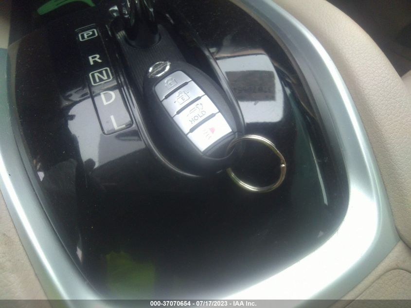 2016 NISSAN ROGUE SL - 5N1AT2MV2GC762697