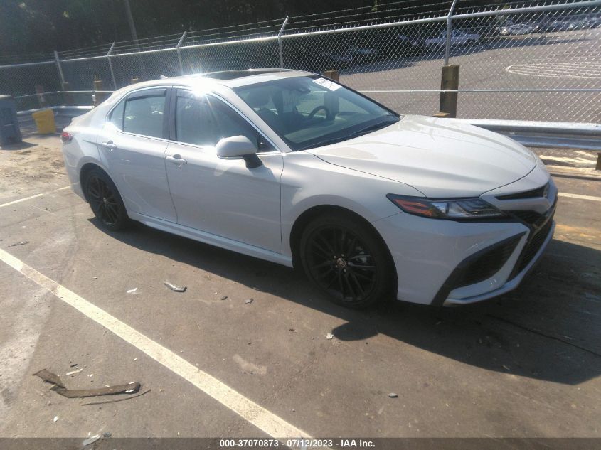 2022 TOYOTA CAMRY HYBRID XSE - 4T1K31AK2NU043224