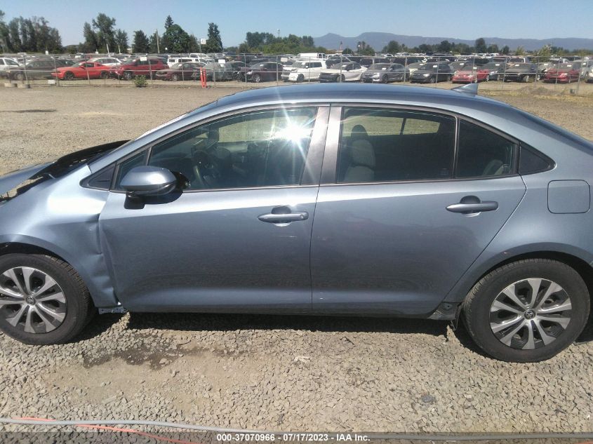 2022 TOYOTA COROLLA HYBRID LE - JTDEAMDE8N3006960