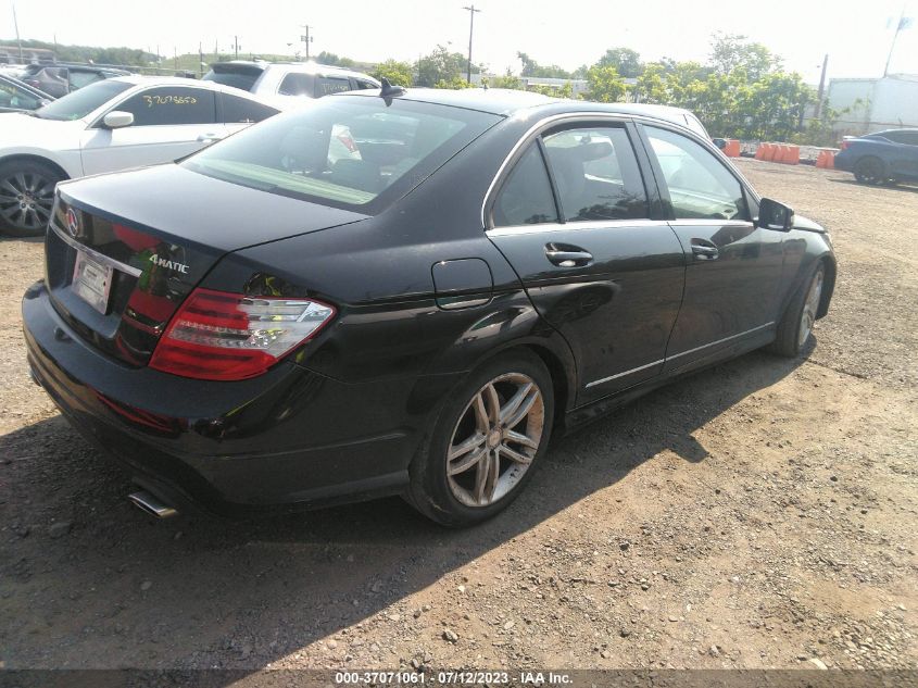2014 MERCEDES-BENZ C-CLASS C 300 - WDDGF8AB2ER308601