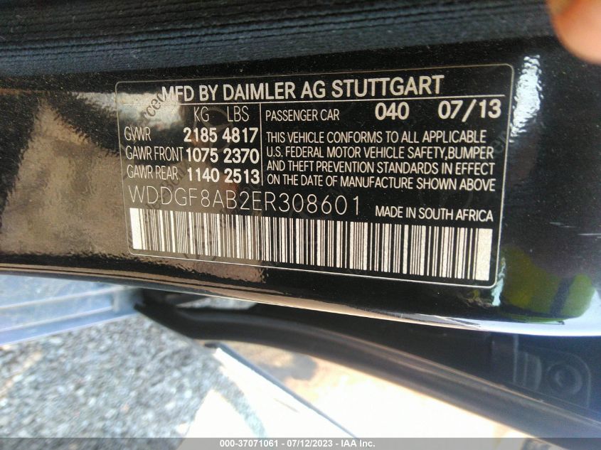 2014 MERCEDES-BENZ C-CLASS C 300 - WDDGF8AB2ER308601