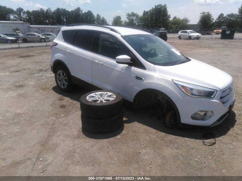 2018 FORD ESCAPE SE - 1FMCU0GD2JUC38030