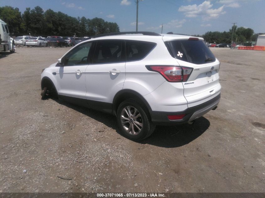 2018 FORD ESCAPE SE - 1FMCU0GD2JUC38030