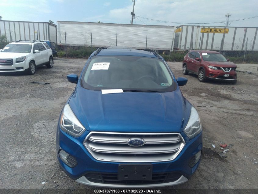 2017 FORD ESCAPE SE - 1FMCU9GD2HUC42142