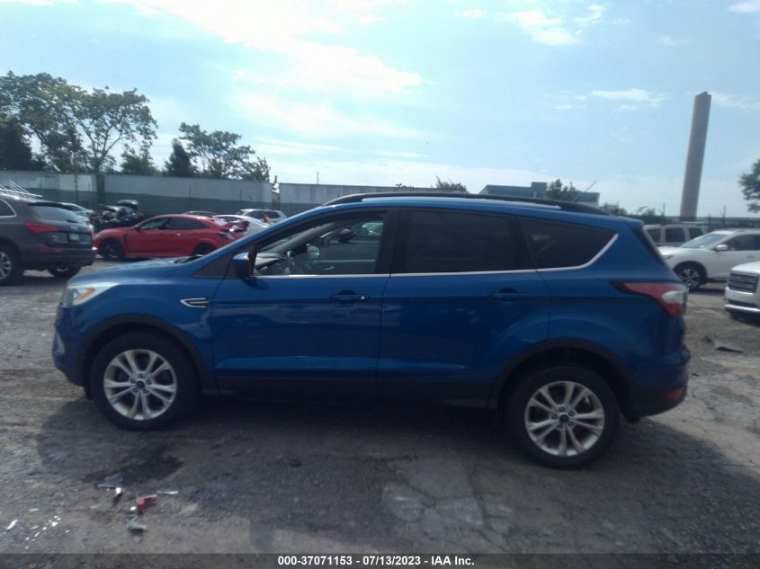 2017 FORD ESCAPE SE - 1FMCU9GD2HUC42142