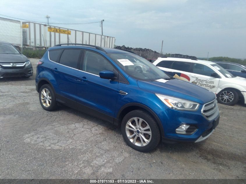 2017 FORD ESCAPE SE - 1FMCU9GD2HUC42142