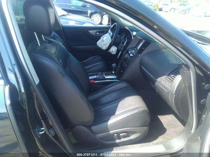 2014 INFINITI QX70 - JN8CS1MW1EM411844