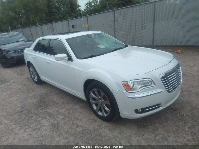 2013 CHRYSLER 300 - 2C3CCARG4DH529323