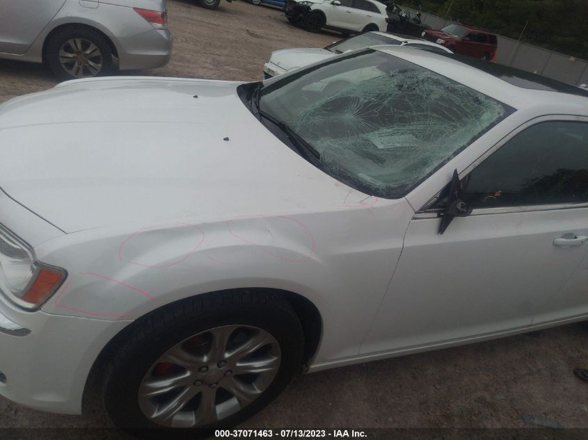 2013 CHRYSLER 300 - 2C3CCARG4DH529323