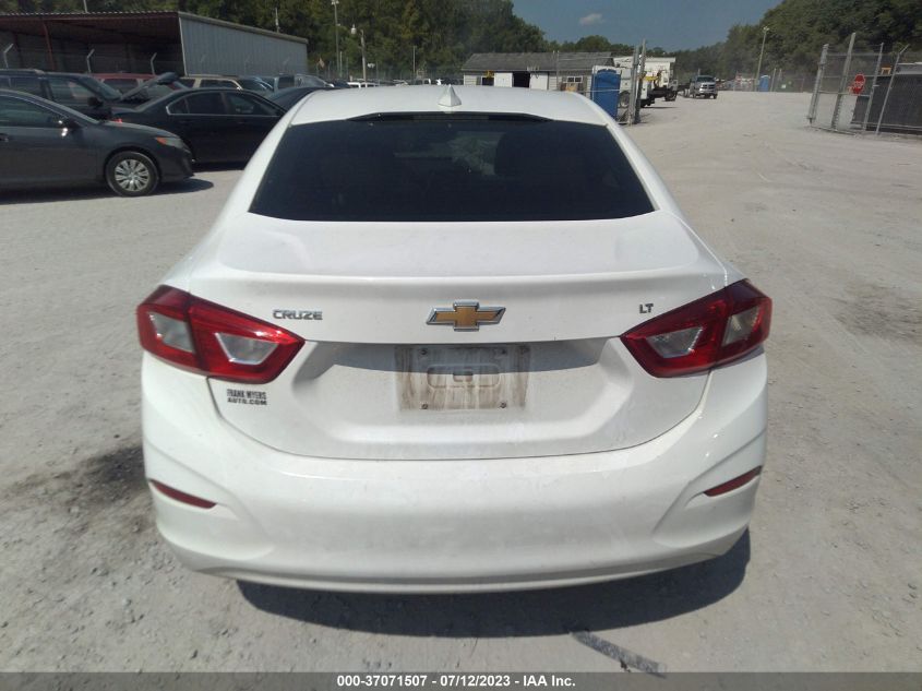2018 CHEVROLET CRUZE LT - 1G1BE5SM2J7176007