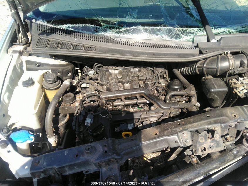 2014 KIA SEDONA LX - KNDMG4C76E6547369