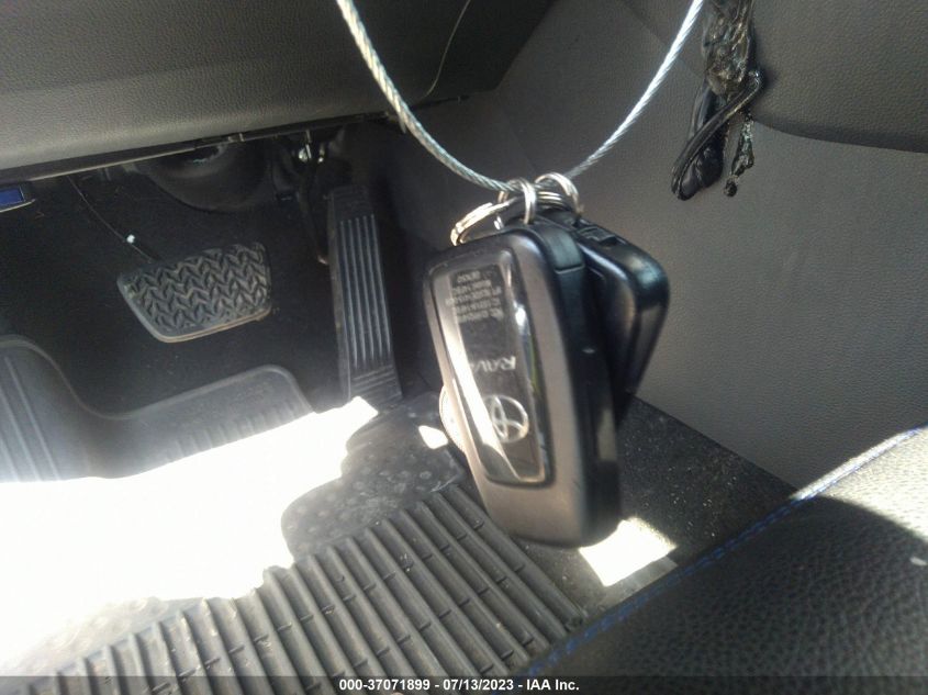2019 TOYOTA RAV4 XLE PREMIUM - JTMC1RFV5KD511328