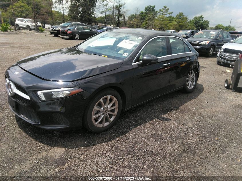 2022 MERCEDES-BENZ A-CLASS A 220 W1K3G4FB7NJ337751