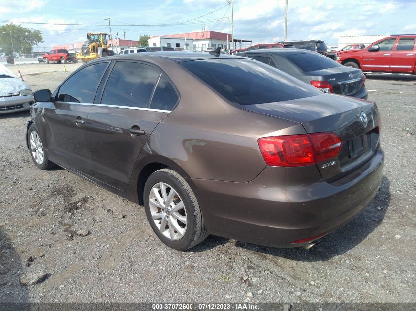 2013 VOLKSWAGEN JETTA SEDAN SE W/CONVENIENCE - 3VWDP7AJ0DM289927