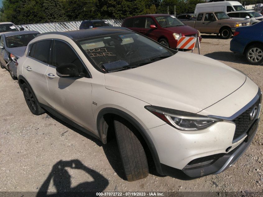 2017 INFINITI QX30 PREMIUM - SJKCH5CR4HA034152