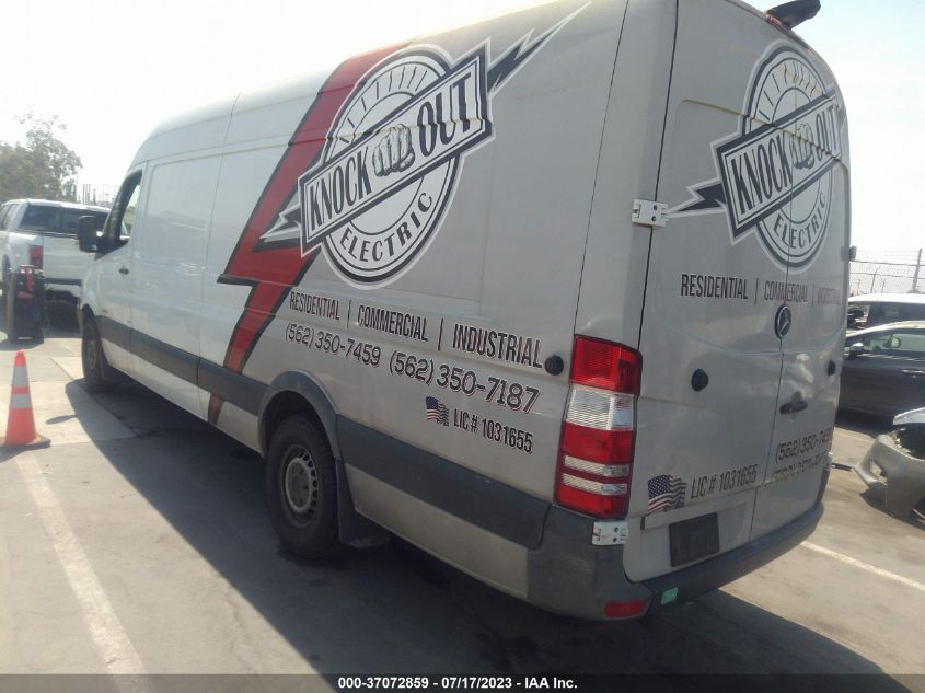 2016 MERCEDES-BENZ SPRINTER CARGO VANS - WD3PE8DD5GP316047