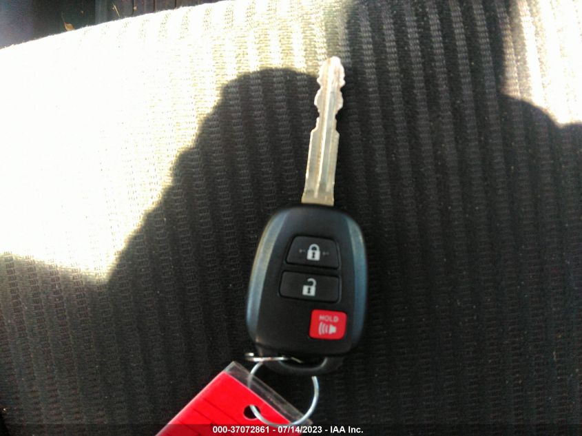 2014 TOYOTA RAV4 XLE - JTMRFREV6ED084419