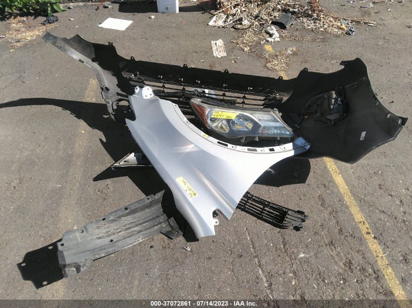 2014 TOYOTA RAV4 XLE - JTMRFREV6ED084419