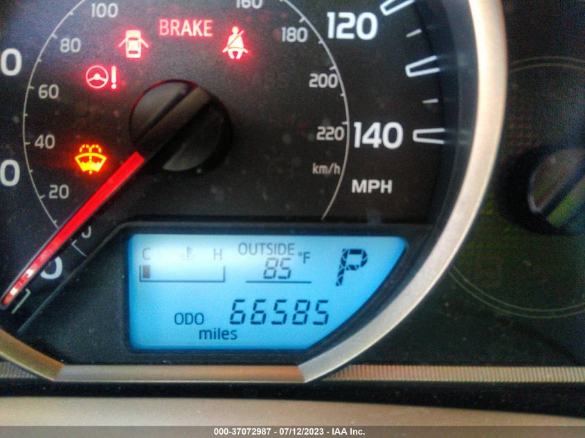 2015 TOYOTA RAV4 XLE - JTMWFREV9FJ042753