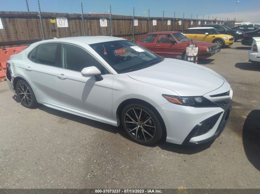2022 TOYOTA CAMRY SE - 4T1G11AK1NU069826