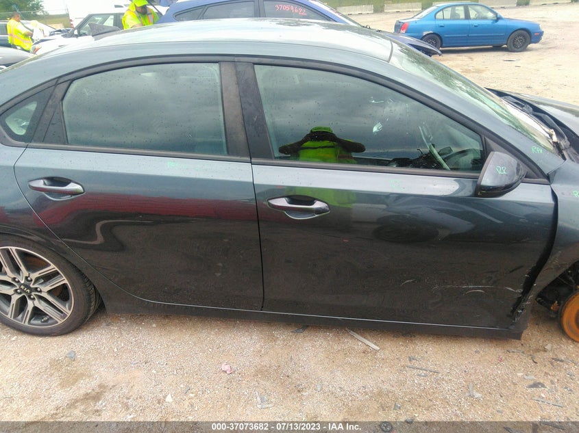 VIN 3KPF34AD8KE069944 2019 KIA FORTE S
