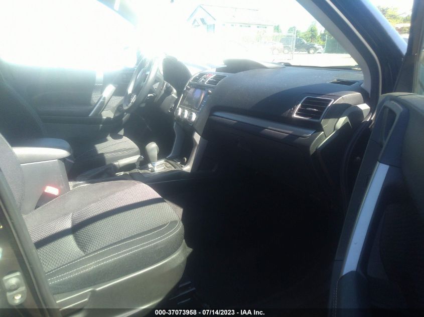 2018 SUBARU FORESTER PREMIUM - JF2SJAGC5JH597551