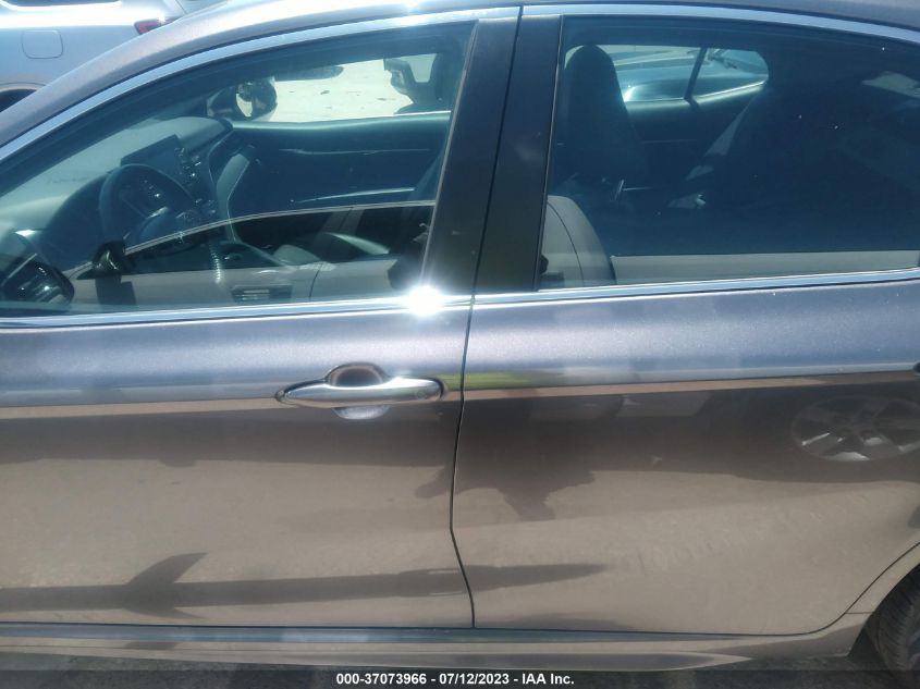 2021 TOYOTA CAMRY SE - 4T1G11AK3MU426065