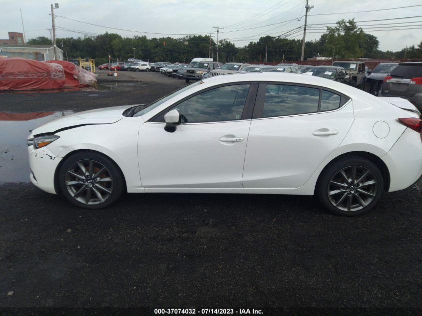 2018 MAZDA MAZDA3 4-DOOR TOURING - 3MZBN1V31JM252306