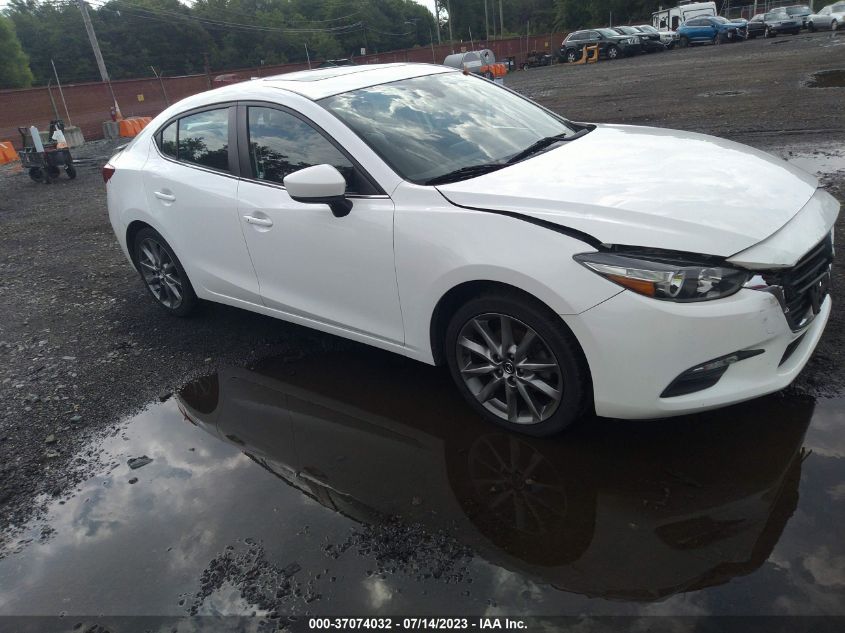 2018 MAZDA MAZDA3 4-DOOR TOURING - 3MZBN1V31JM252306