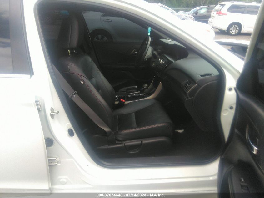2017 HONDA ACCORD SEDAN SPORT SE - 1HGCR2F12HA213408