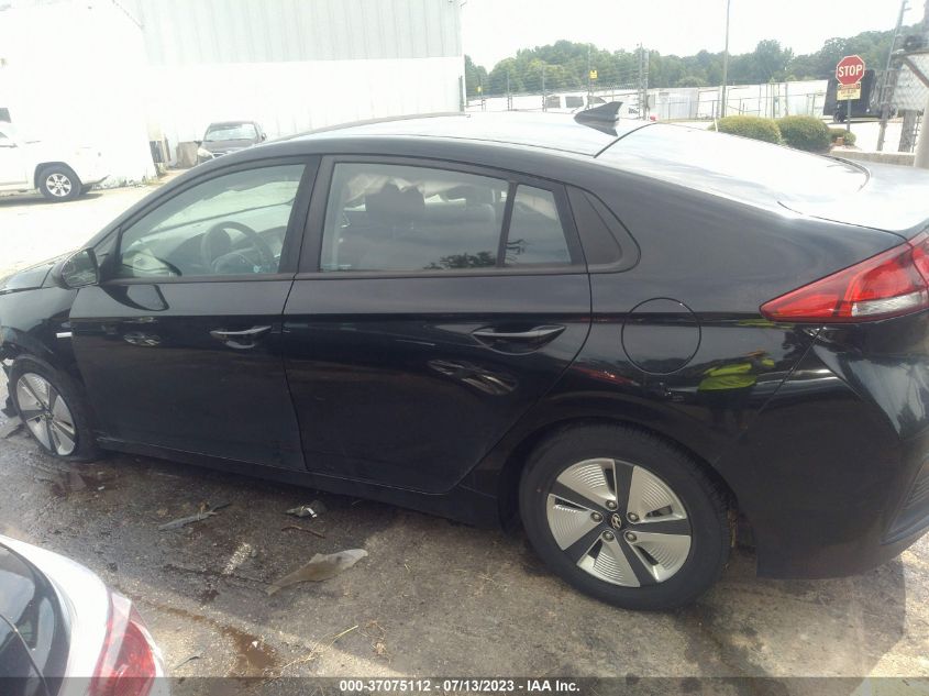 2017 HYUNDAI IONIQ HYBRID BLUE - KMHC65LC8HU023766