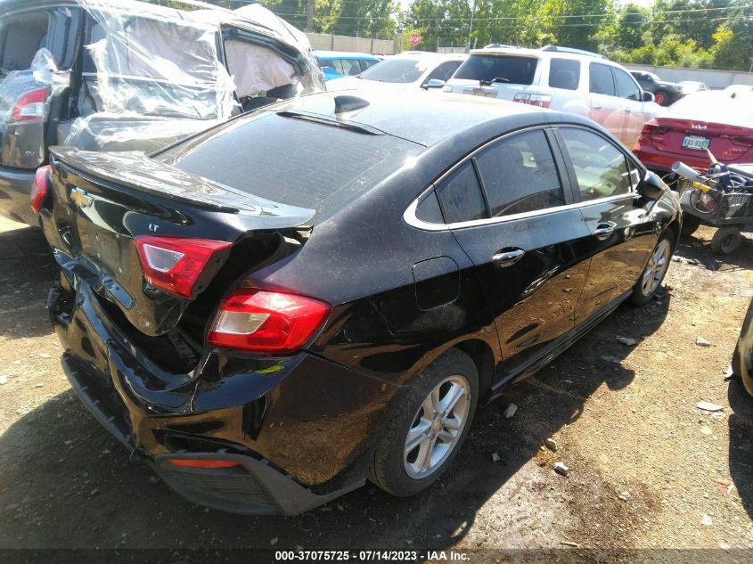2018 CHEVROLET CRUZE LT - 1G1BE5SM2J7223374