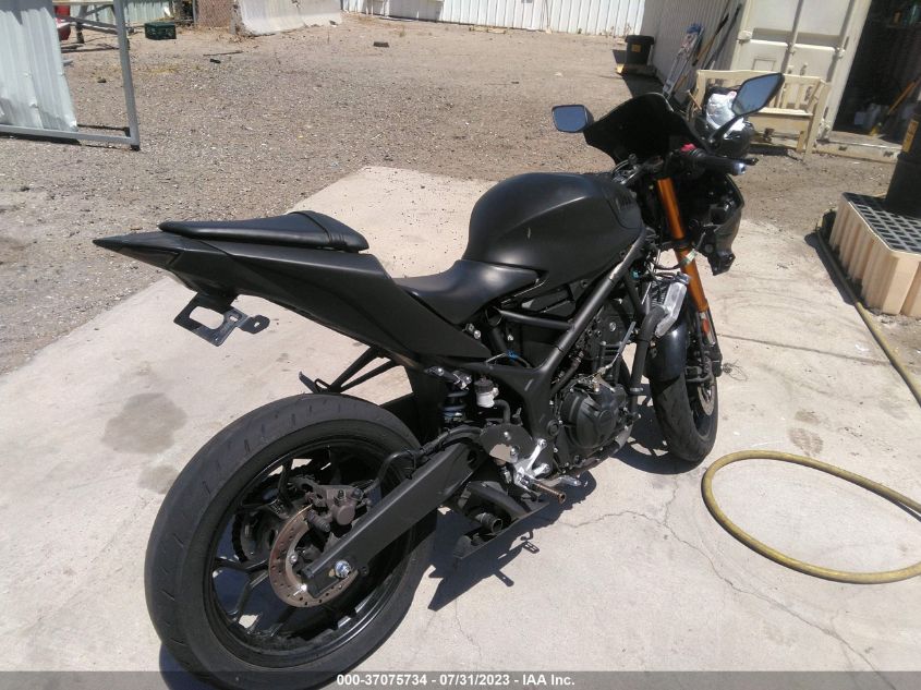 2019 YAMAHA YZFR3 MH3RH17Y9KK002131