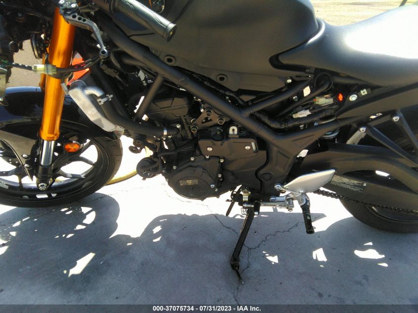 2019 YAMAHA YZFR3 MH3RH17Y9KK002131