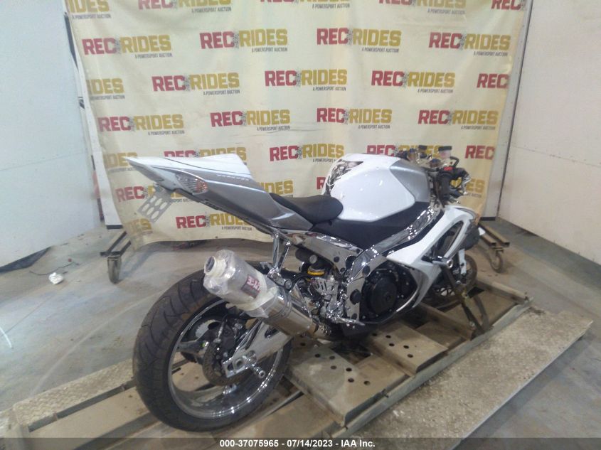 2008 SUZUKI GSX-R1000 JS1GT77A182103175